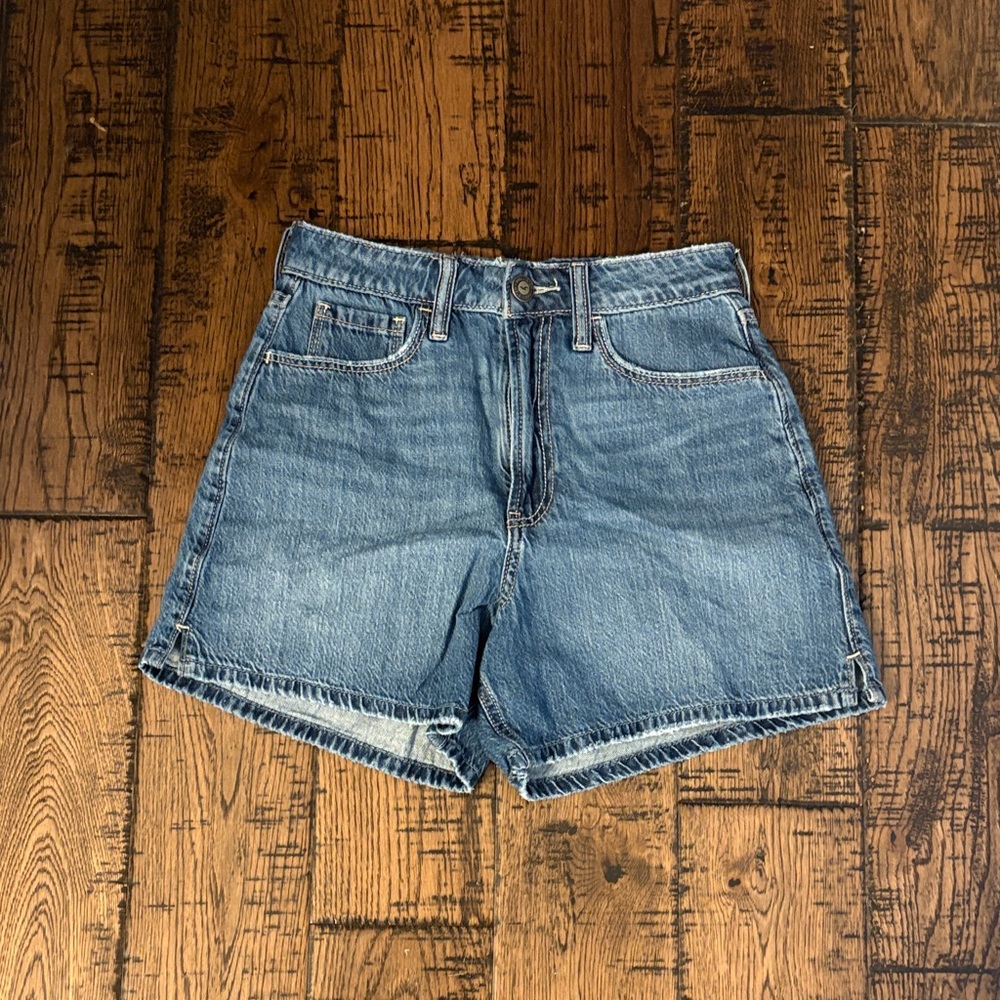 Hollister Medium Wash High-Rise Denim Shorts
